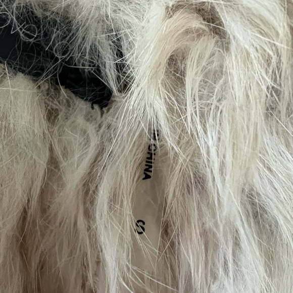 White Rabbit Fur Vest Size Small - Picture 2 of 3